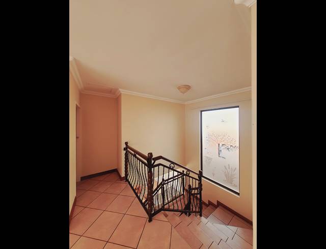 4 BEDROOM FREEHOLD FOR SALE IN CARLSWALD NORTH ESTATE